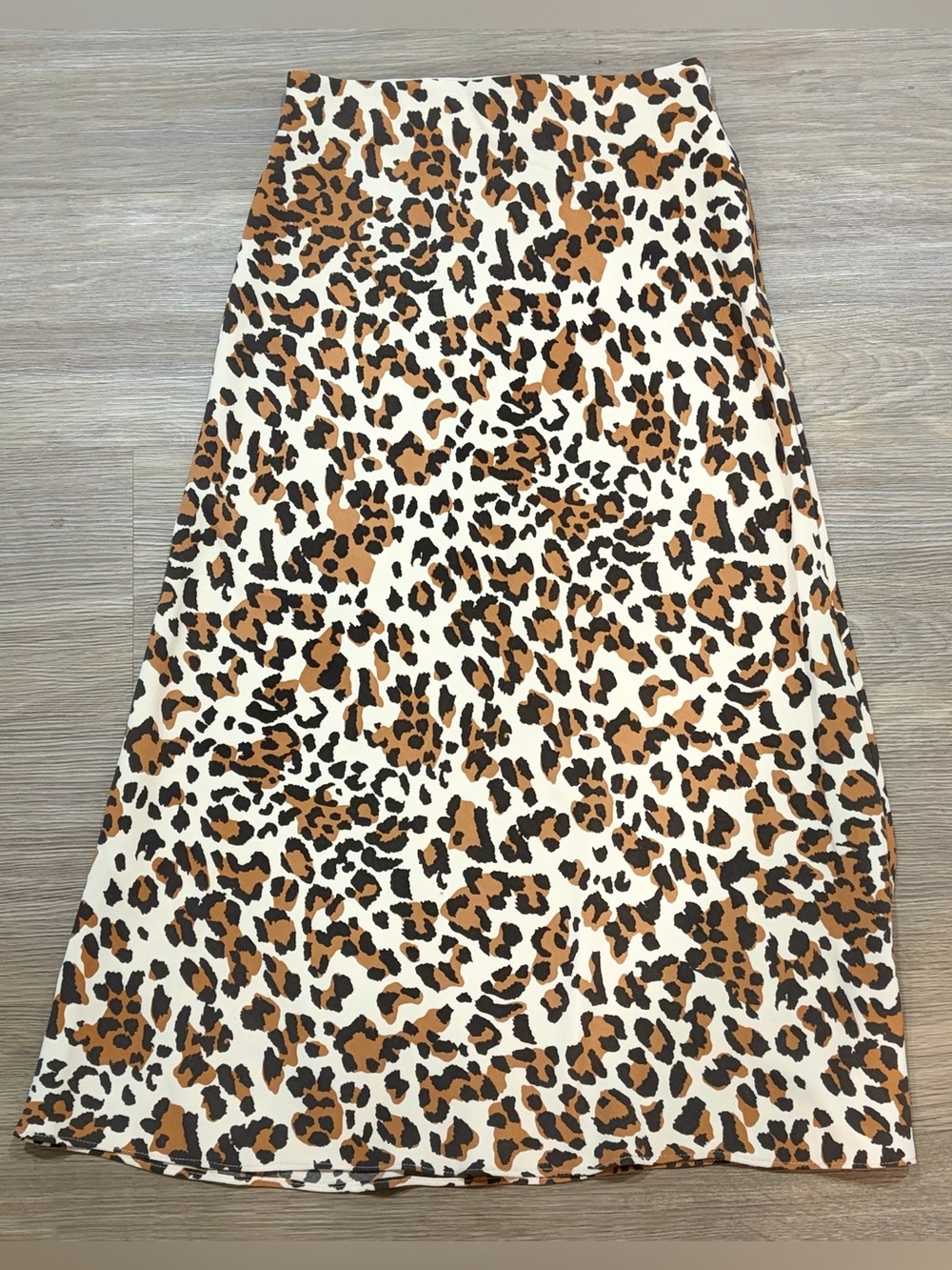 Aritzia Babaton Leopard Print Bias Cut Slip Midi Skirt Size 0